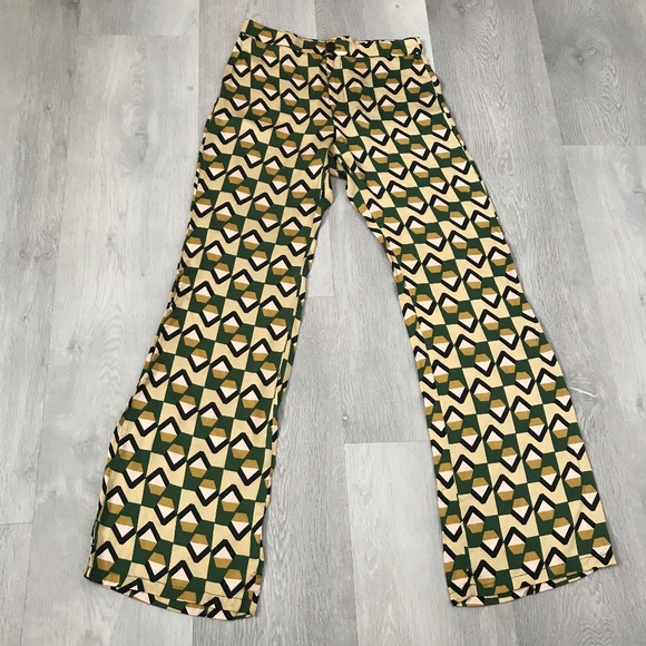 ZARA Pants - ZARA PALOZZO ALL OVER PRINT SATIN BOOTCUT GEO PANT SMALL